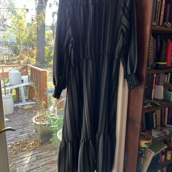 Black Grey‎ Stripe Tiered Ruffled Maxi Dress Terra Sky - Picture 5 of 7